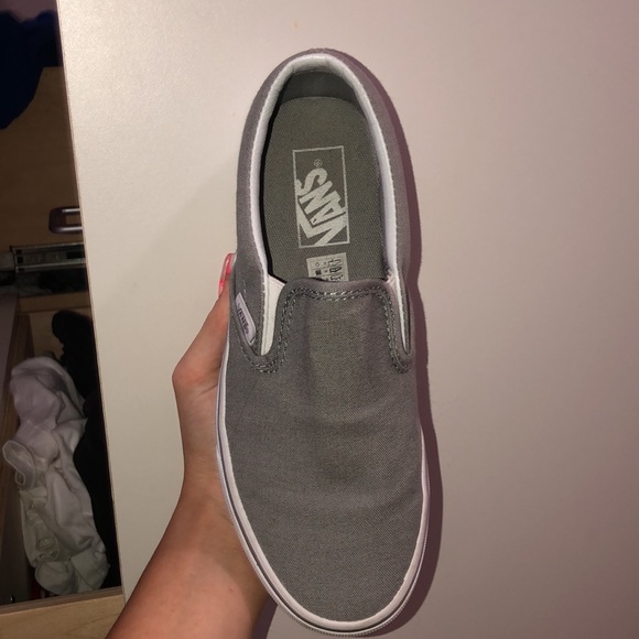 Gray vans - Picture 3 of 10